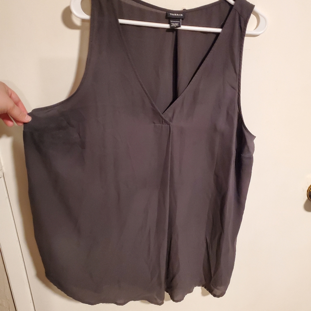 Torrid Grey Sleeveless Blouse Size 2